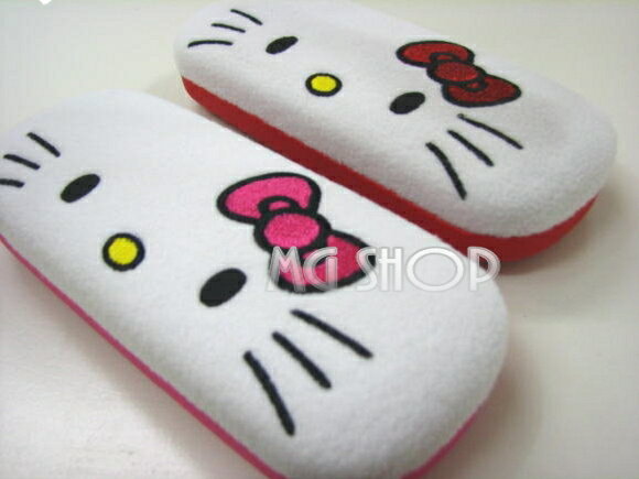 日本原裝 Hello Kitty 凱蒂貓 絨毛眼鏡盒-(粉色/紅色-單售)