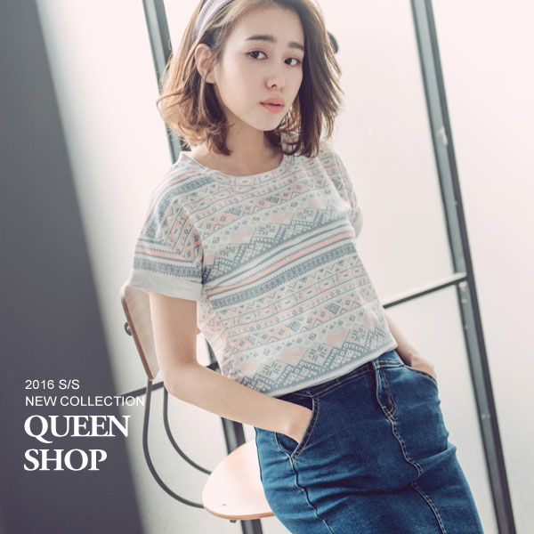 Ｑｕｅｅｎ Ｓｈｏｐ【01035571】幾何民俗圖騰圓領T 兩色售 ＊現貨+預購＊