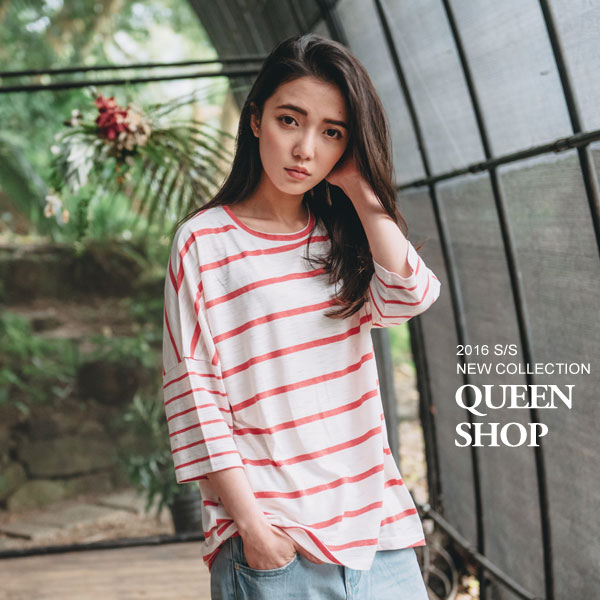 Ｑｕｅｅｎ Ｓｈｏｐ【01092839】寬細條紋圓領落肩竹節棉上衣 三色售 ＊現貨+預購＊