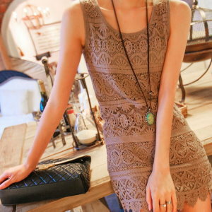 美麗大街【K044】蕾絲鉤花背心長版連身無袖上衣