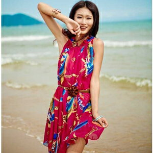 美麗大街【SW103022750】雪紡玫紅繽紛羽毛無袖連身洋裝(附腰帶)