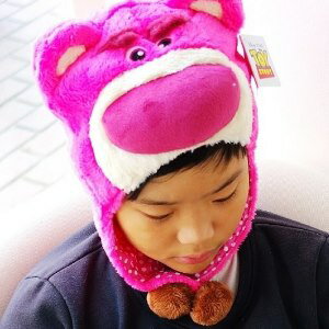 美麗大街【104013005】迪士尼玩具總動員草莓粉紅熊抱哥造型冬季保暖帽