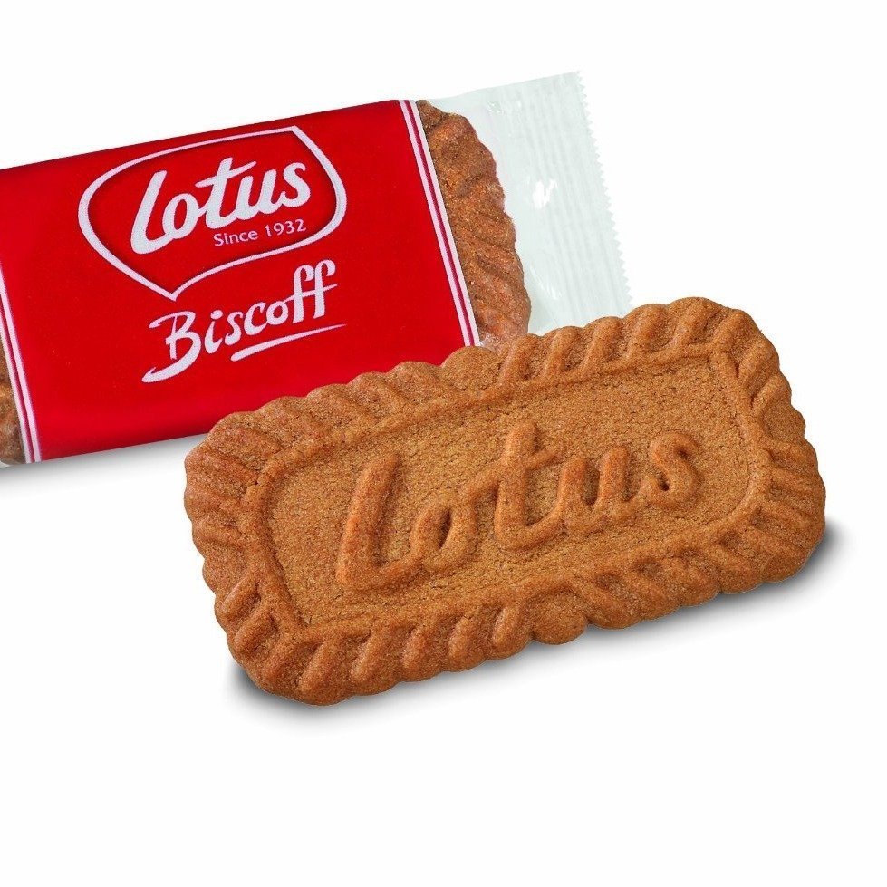 lotus biscoff 莲花脆饼(比利时传统焦糖饼)/ 咖啡/ 饼乾