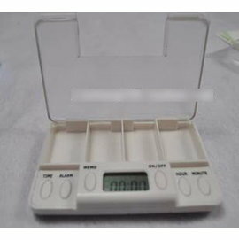 【定時藥盒-4格】電子提醒器吃藥 小藥盒 儲藥盒（不附送電池） -7801006