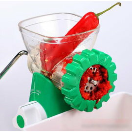 【絞肉機-手動-塑膠+不銹鋼-GP-10(吸盤式)】手搖碎肉寶(20*13*13,進料口徑9,底吸盤徑11cm)-8001004