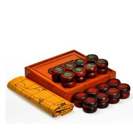 【紅木酸枝中國象棋-4.5分棋-盒20*20cm-子直徑4.4*1.8cm-1套/組】4.5分酸枝棋子(陰雕)+全竹盒+皮革棋盤 商務禮品-56021