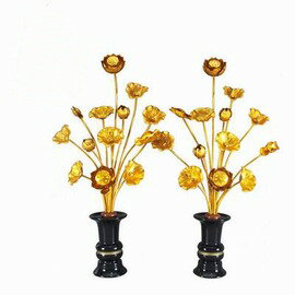 【佛堂供花-13束鎏金蓮花瓶-底直徑6.5*高40cm-一對/盒-1盒/組】佛堂供品供花禮盒 鋁製花架 鎏K金 保用20年帶花瓶-7501025