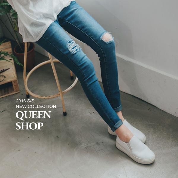 Ｑｕｅｅｎ Ｓｈｏｐ【04010927】刷白抽鬚破損合身牛仔窄管褲 S/M/L ＊現貨+預購＊