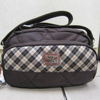 ~雪黛屋~Kinloch Anderson 英國專櫃斜側包女用水餃包 100%進口牛皮+專利格紋緹花KA-83005 咖