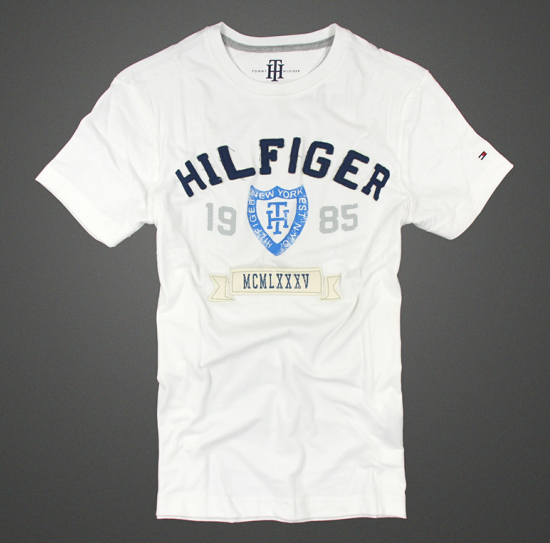 美國百分百【Tommy Hilfiger】T恤 TH 男 圓領 T-shirt 短袖 短T 白 LOGO 徽章 XS S號 F038