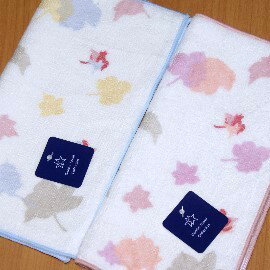 【夏日必備】《小方巾/手帕/童巾》*GT楓葉紅 純棉 雙面印花小方巾(22*22cm)