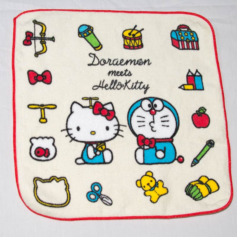 Hello Kitty & Doraemon 聯名 小方巾 100%純綿 日本帶回正版商品 凱蒂貓 哆啦A夢