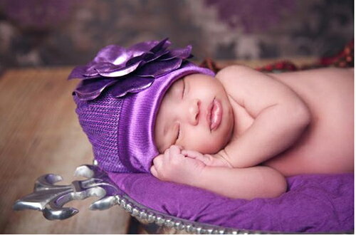 【HELLA 媽咪寶貝】美國Jamie Rae 女童/女寶寶時尚紫色軟帽/紫色玫瑰(JRCMP01)