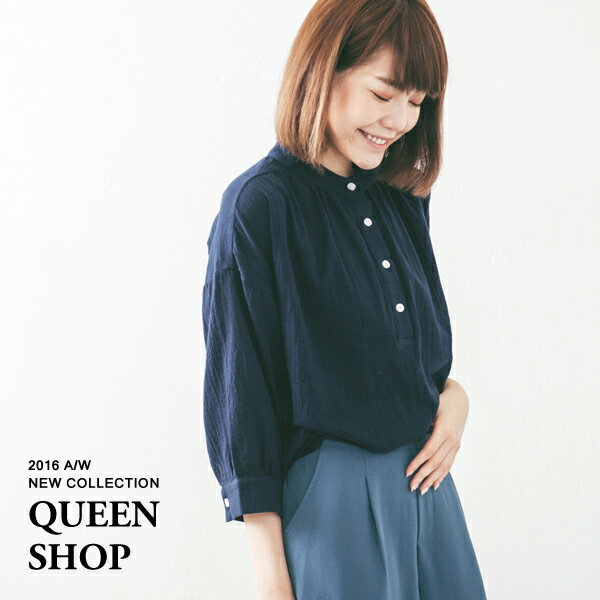 Ｑｕｅｅｎ Ｓｈｏｐ【01093849】中山領肩袖細抓褶上衣 兩色售＊現貨+預購＊