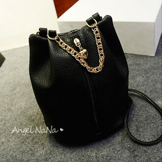 AngelNaNa?歐美風 超閃亮面水桶包 夜店手提 肩背 斜背 女包包【B102】