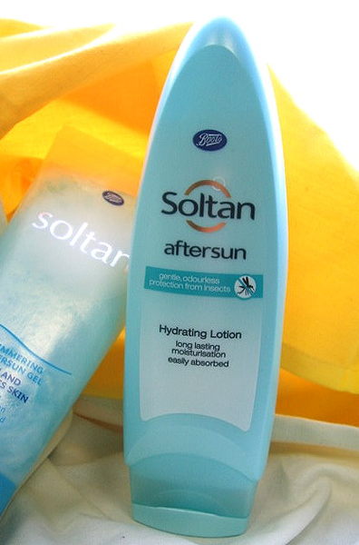 *Realhome* 英國 BOOTS 博姿 防曬系列 Soltan aftersun 曬後保濕乳 200ml