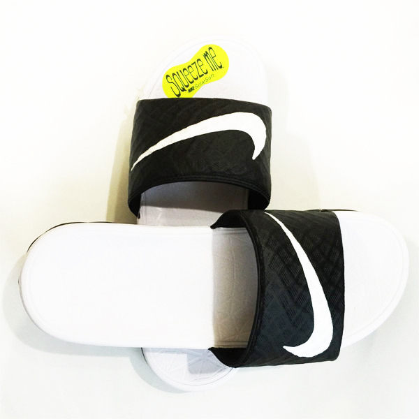 NIKE拖鞋 Wmns Benassi Solarsoft 黑白配 705475-010 流行沙海灘鞋潮流百搭時尚情侶鞋運動休閒男女鞋