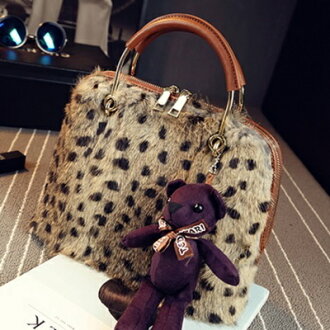 貝殼包手提包-精美可愛小熊掛飾肩背女包包4色72an26【獨家進口】【米蘭精品】