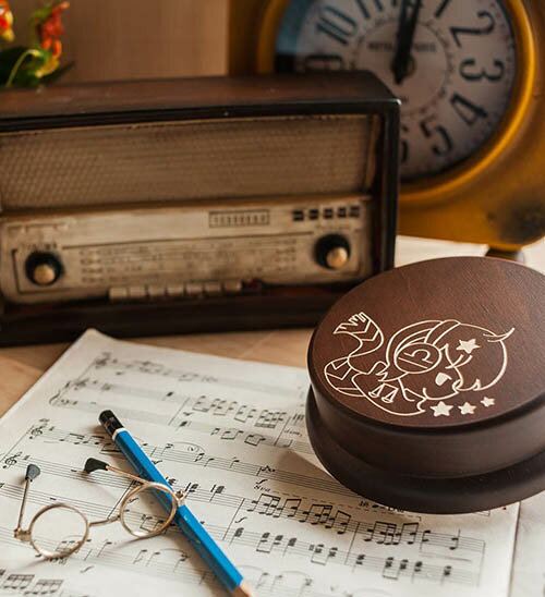 木製 發條式 選轉音樂盒 客製化 禮物-天秤座 男孩