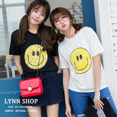 Lynn Shop 【1500227】短袖T恤 閨蜜裝 斑駁笑臉印花圓領短袖T恤 2色 預購