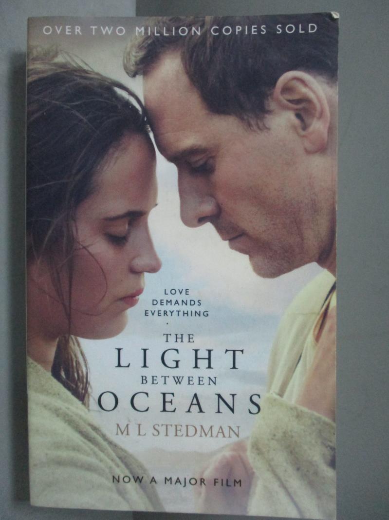 【書寶二手書T6／原文小說_NJT】The Light Between Oceans. Film Tie-In_M L