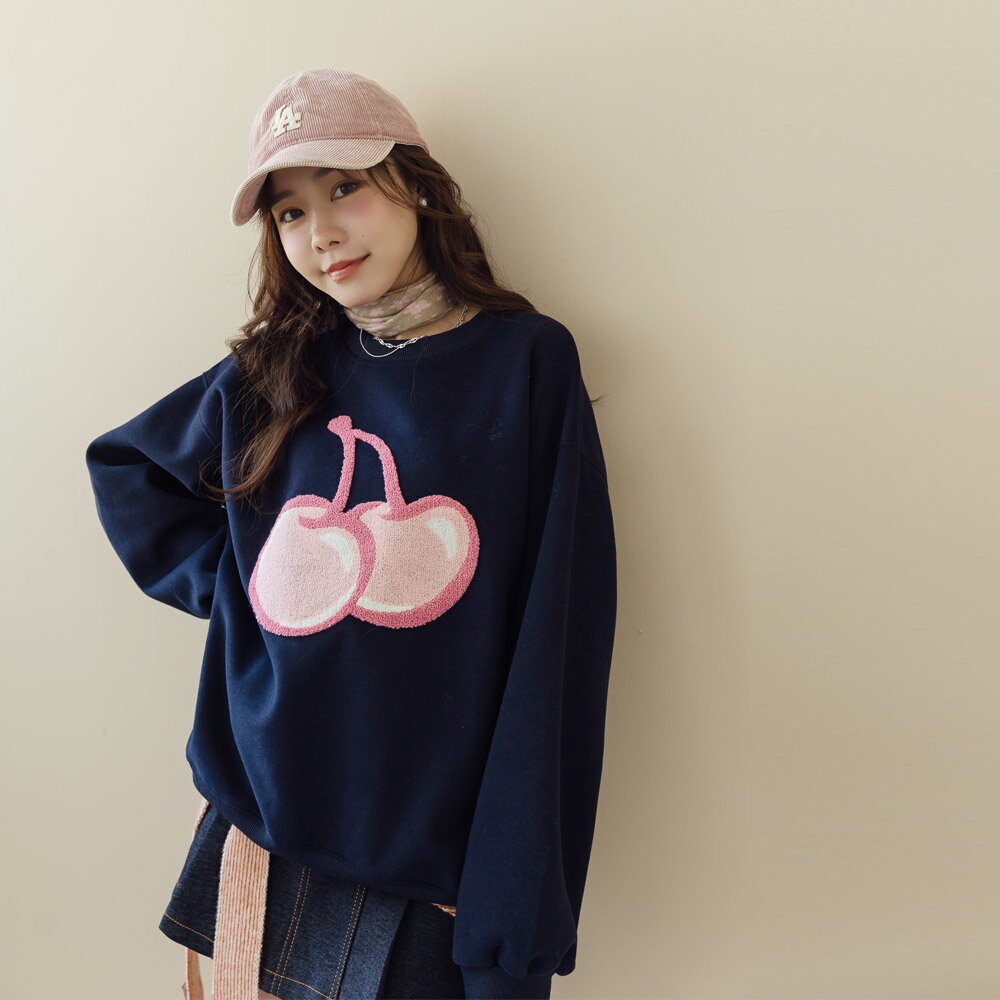 ★限時下殺$490★MIUSTAR超可愛！圓領立體QQ毛櫻桃刺繡大學T(共2色)1028預購【NR2237】