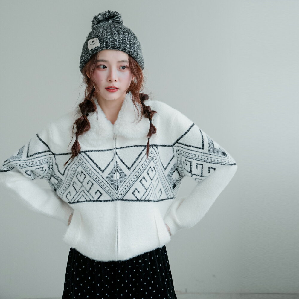 ★限時下殺$490★MIUSTAR仿水貂毛菱格線條有口袋拉鍊外套(共2色)1202預購【NR2464】