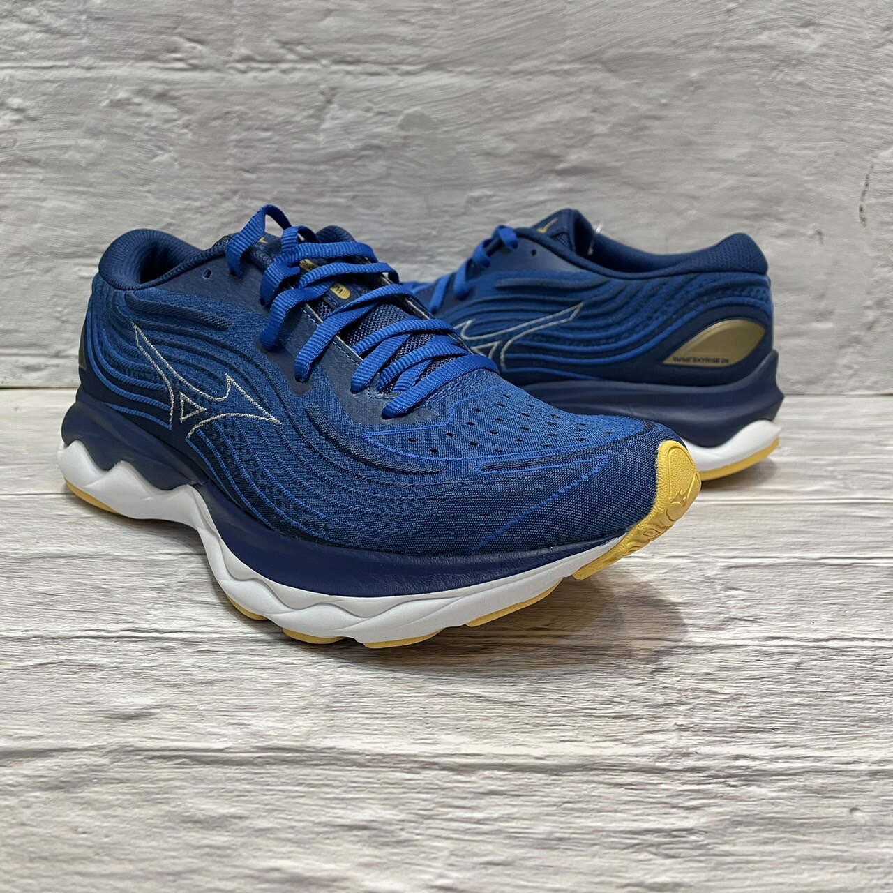 美津濃 MIZUNO WAVE SKYRISE 4 男慢跑鞋 J1GC230903 慢跑鞋 馬拉松