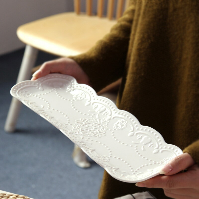 創意日式浮雕蝴蝶長方形盤浮雕陶瓷白色壽司盤托盤面包點心盤子