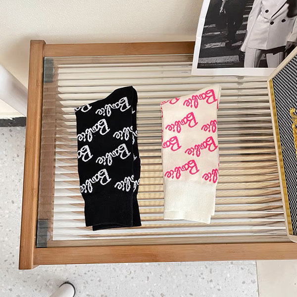 芭比 Barbie 襪子 長襪 長筒襪 粉色 桃色 滿版 字母 潮流 7