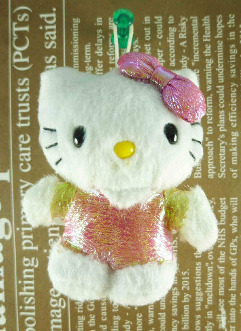【震撼精品百貨】Hello Kitty 凱蒂貓 HELLO KITTY絨毛吊飾-亮皮粉 震撼日式精品百貨