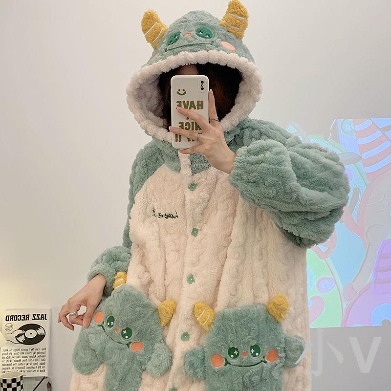 小V優購 可愛泡泡龍睡衣女秋冬新款珊瑚絨連體睡袍超萌可外穿家居服套裝女