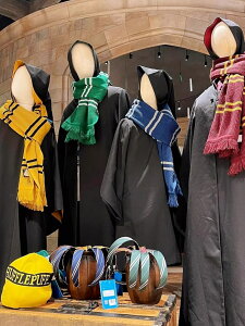 哈利波特影城正版同款聯名圍巾格蘭芬多男女穿搭冬保暖針織刺繡款
