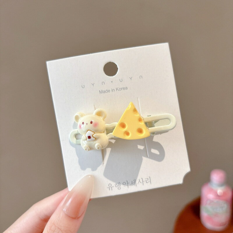 【台灣現貨】時尚配件 髮飾 髮夾 鯊魚夾 大嘴夾 邊夾  2025新款秋冬毛絨髮夾拍照氛圍感神器髮卡高階感女生夾子髮飾頭飾 0