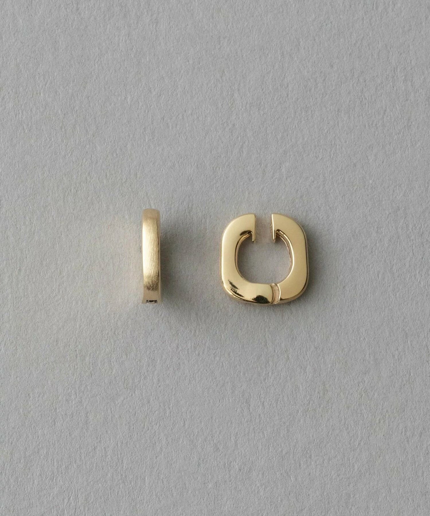 [bijoux] ete  K10YG 方形髮絲紋耳夾耳環 金色  | 耳環 送禮 情人節 [Rakuten Fashion]