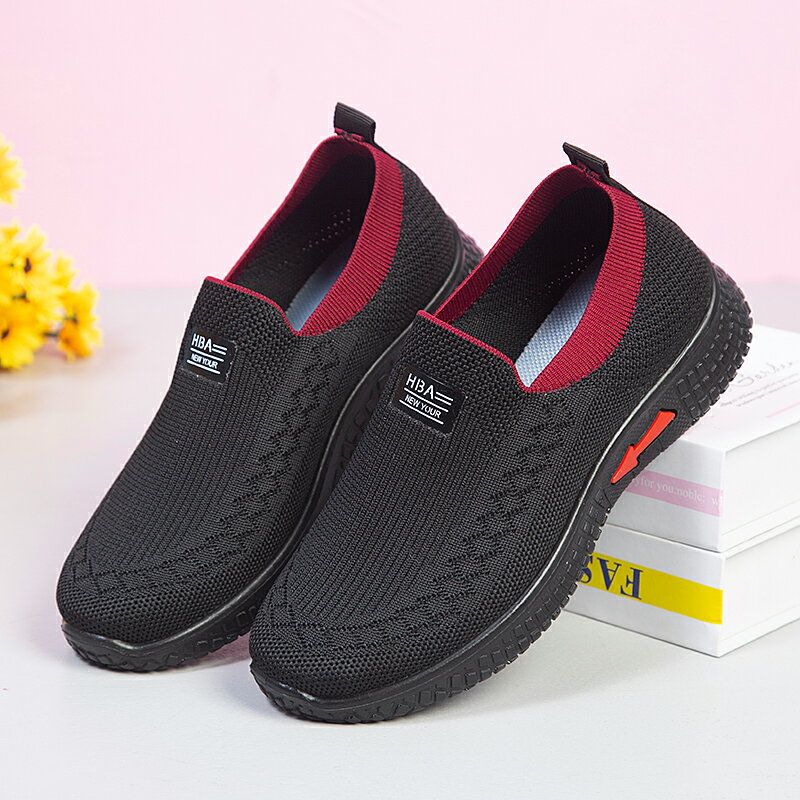 2021新款春季老北京布鞋女休閑軟底輕便中老年人運動透氣健步鞋