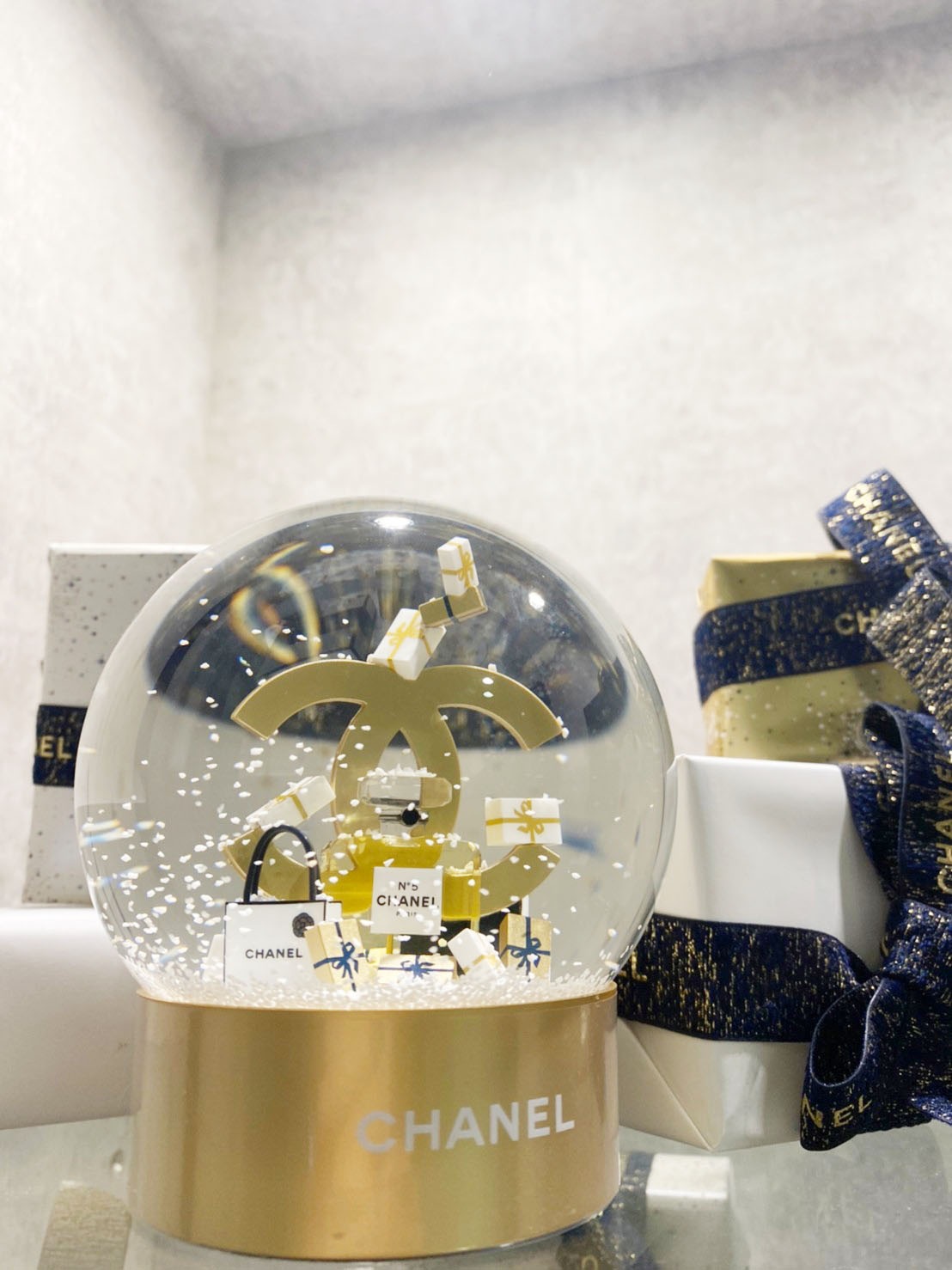 【Chanel】香奈兒 水晶球 五號香水 小香 夢幻水晶球 收藏品 限量 限定 2024年 VVIP款 雪花聖誕球 N5