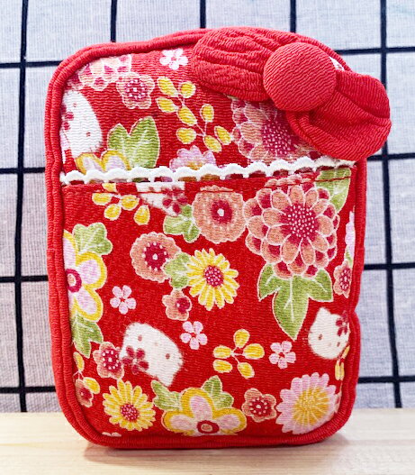 【震撼精品百貨】Hello Kitty 凱蒂貓 Hello Kitty日本SANRIO三麗鷗KITTY化妝包/收納包-和風紅01345 震撼日式精品百貨