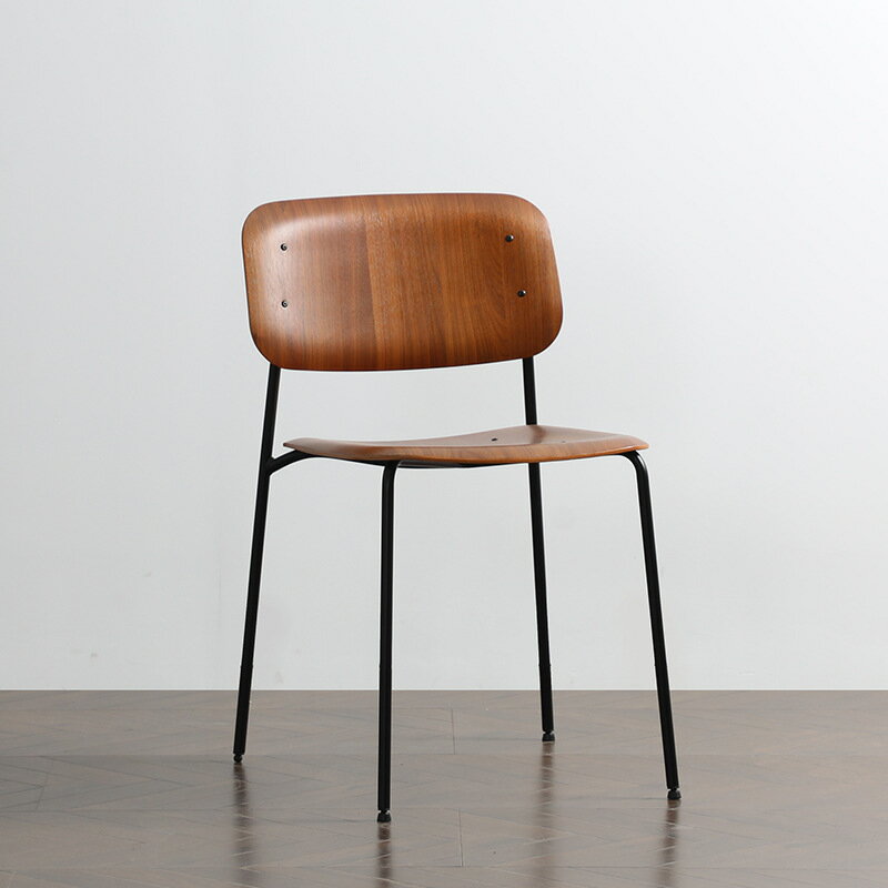 北歐簡約現代餐椅設計師椅ins網紅創意家用實木鐵藝靠背餐廳椅子