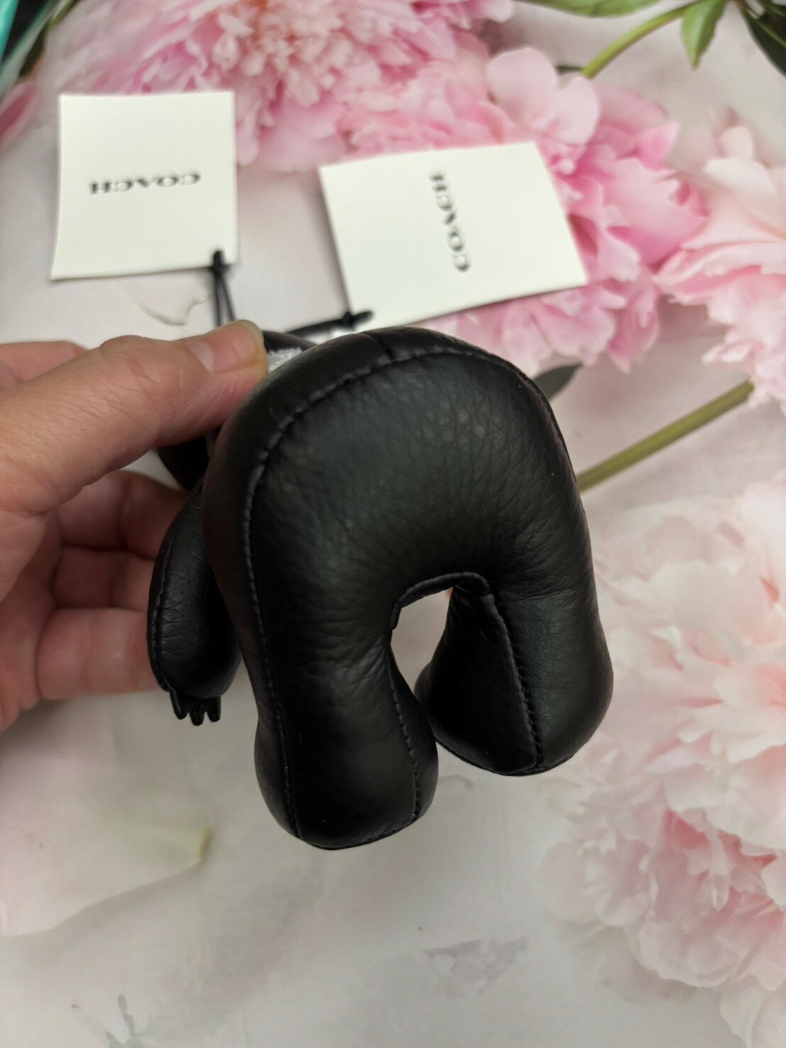 現貨在台~不用等~ Coach 黑色logo 坐姿小熊鑰匙門禁圈 4