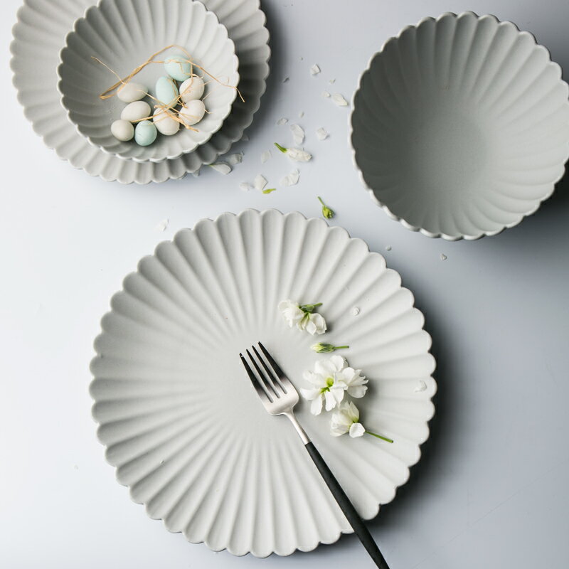 朵頤歐式米白色陶瓷盤子菜盤創意磨砂菊盤家用點心盤沙拉盤餐具1入
