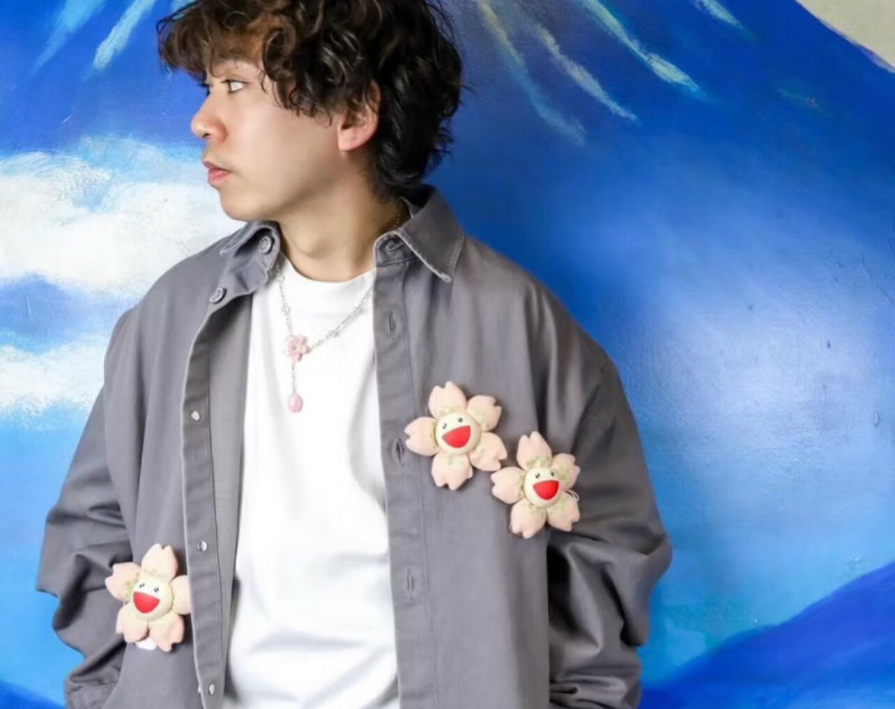 村上隆Takashi Murakami 太陽花 kaikai kiki 小花   櫻花別針 吊飾 5