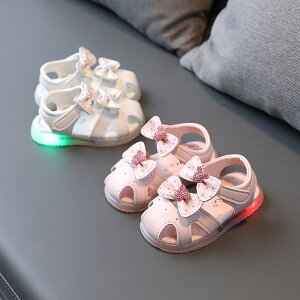 0-1-3歲2寶寶涼鞋女6-12個月亮燈嬰兒學步鞋子防滑軟底女童公主鞋