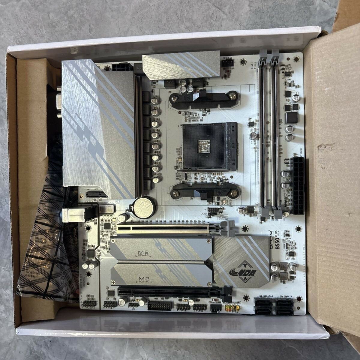 【昂達B550 PLUS主機板】AM4腳位 支援Ryzen345 CPU 附擋板扣具 個人保固3個月 電腦主機板
