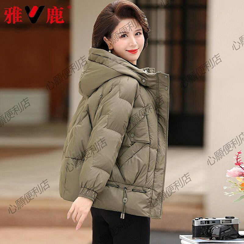 媽媽羽絨服女冬季短款50歲中年寬松連帽女裝老年品牌保暖外套