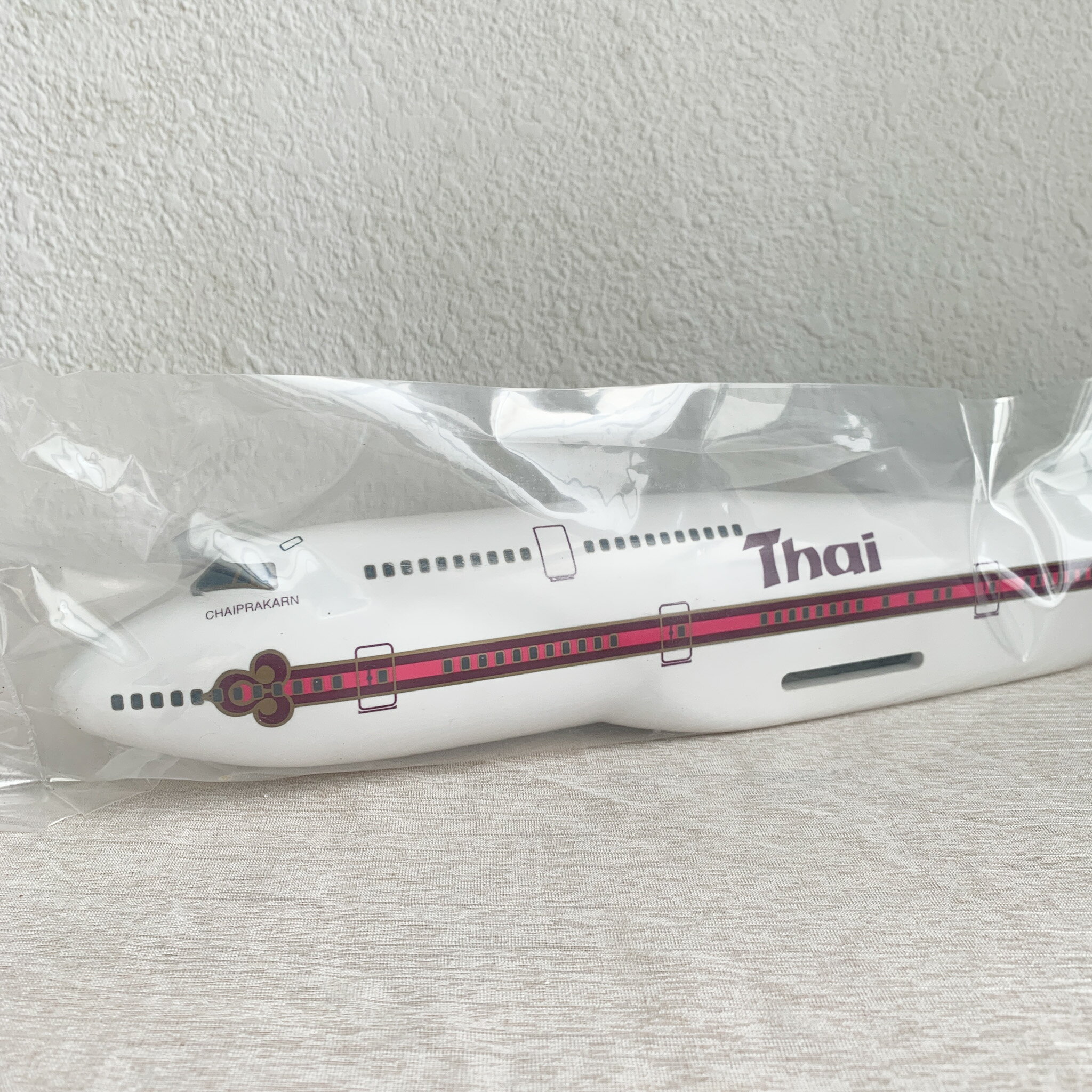RISEROON 1:130 747-400 泰國國際航空 泰航 THAI 飛機模型【Tonbook蜻蜓書店】