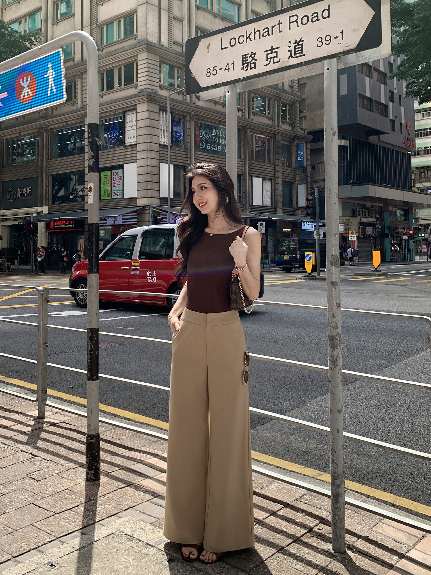 MULVAN 雅痞老錢 極簡卡其色垂感寬褲女高級感寬鬆休閒直筒長褲