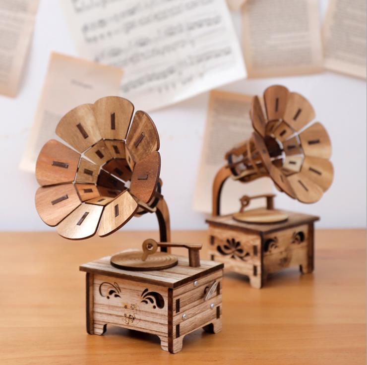 新款中式婚禮簽到臺迎賓區擺件木質迷你留聲機音樂盒婚慶裝飾道具