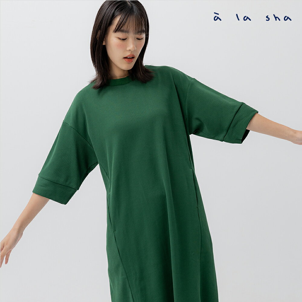 a la sha 舒適內刷毛maru連帽洋裝