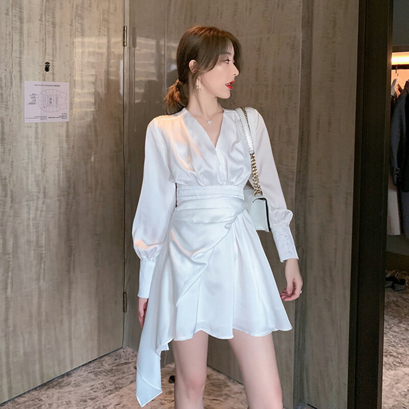 新款女裝韓版復古超仙女森系顯瘦V領襯衫裙2022年純白連衣裙夏季